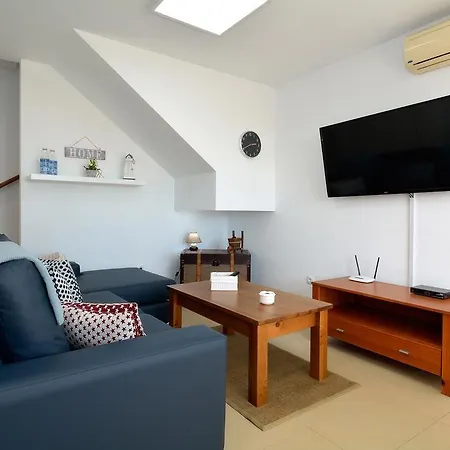 Doramas 3 Bedrooms Share Pool Wifi וילה *
