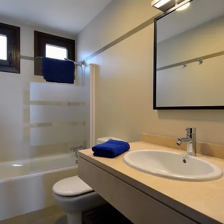 Doramas 3 Bedrooms Share Pool Wifi פוארטו קאלרו