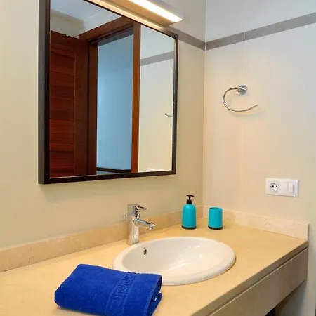 וילה Doramas 3 Bedrooms Share Pool Wifi פוארטו קאלרו